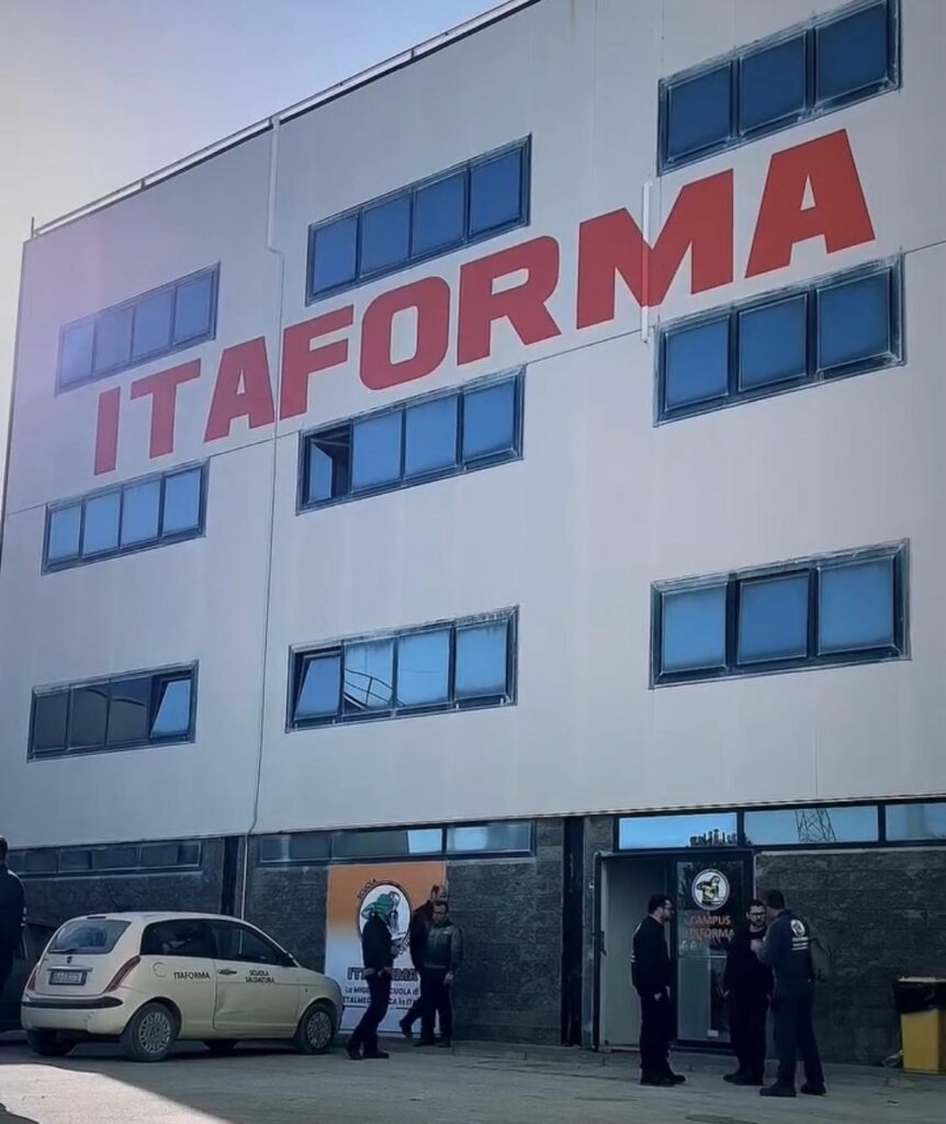 ITAFORMA - Corsi di Saldatura Metalmeccanica | Scuola di Saldatura Bari per corso Saldatore con patentino Bari 28 | Scuola ItaForma | Corso Saldatura